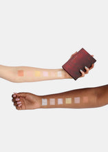 Load image into Gallery viewer, a2o Majesty Highlighter Palette