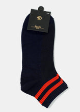 Load image into Gallery viewer, Men's Striped Crew Socks
