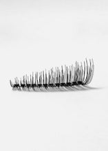 Load image into Gallery viewer, AOA Studio Eyelashes - Sofia
