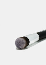 Load image into Gallery viewer, The F5 &amp; E105 Kabuki Brush Duo
