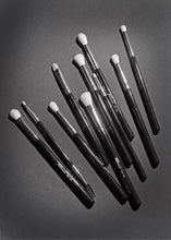 Load image into Gallery viewer, Paw Paw: All About Eyes Brush Set - Black
