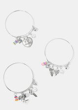 Load image into Gallery viewer, "Best Friends" Heart Charm Bangle Bracelet
