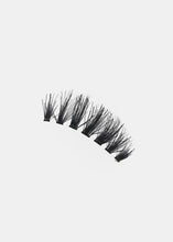 Load image into Gallery viewer, Eyelashes - S11
