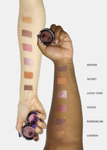 Load image into Gallery viewer, AOA Velour Mousse Eyeshadow - Groove
