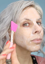 Load image into Gallery viewer, AOA Face Mask Applicator
