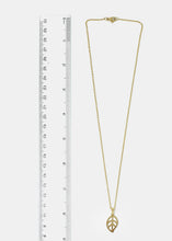 Load image into Gallery viewer, Leaf Pendant Chain Necklace
