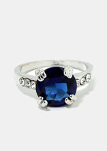 Load image into Gallery viewer, xx Circled Rhinestone Ring with Case
