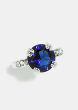 Load image into Gallery viewer, xx Circled Rhinestone Ring with Case
